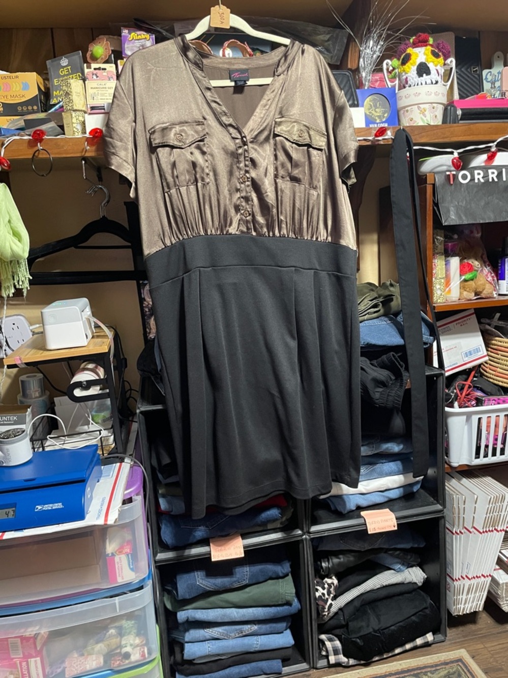 #300a size 3 torrid, older dress on vintage tag still has some life to it ; )